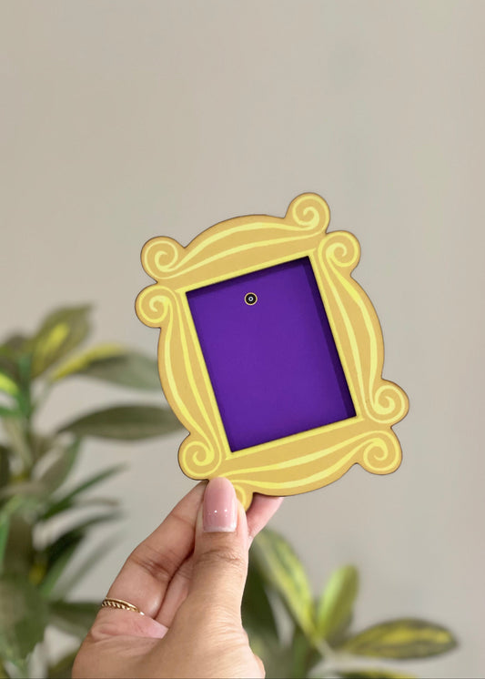 ‘Friends’ theme Polaroid Magnetic frame with complimentary Polaroid
